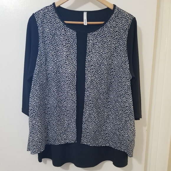 Hamilton Tops - Hamilton Black & White Abstract Layered Tunic Top XL